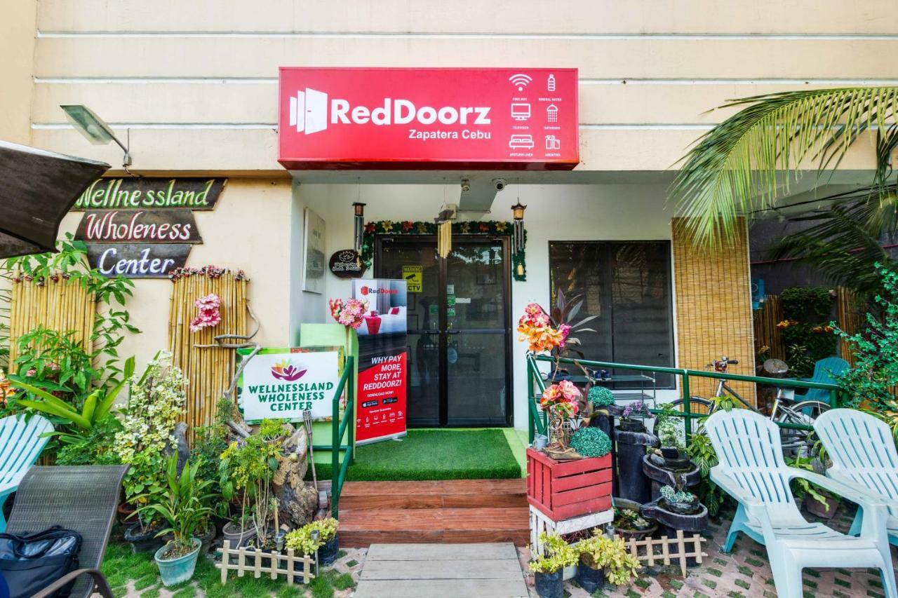 Hotel Reddoorz @ Zapatera Cebu Extérieur photo