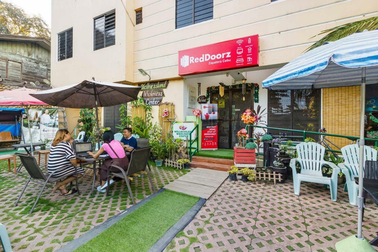 Hotel Reddoorz @ Zapatera Cebu Extérieur photo
